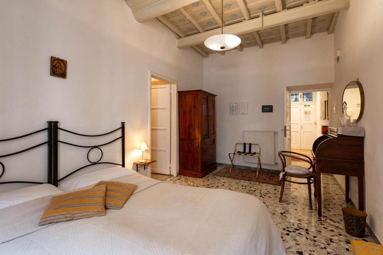 רומא B&B La Scalinatella מראה חיצוני תמונה